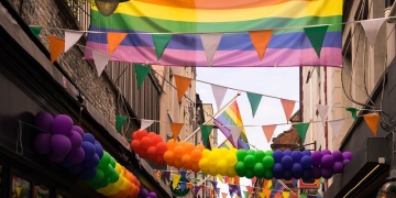 Tinder warnt LGBTQ-Reisende vor homophoben Ländern
